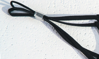 ゴム紐アジャスター採用で着用感UP